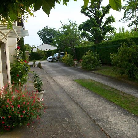 مبيت وإفطار Saint-André-de-Cubzac Domaine De Monein المظهر الخارجي الصورة