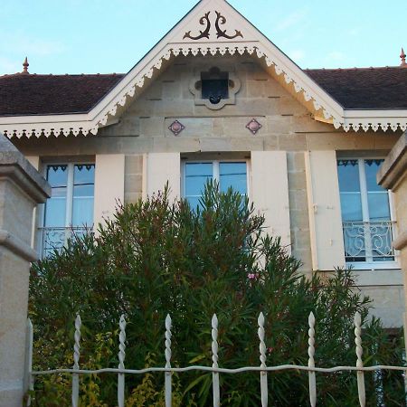 مبيت وإفطار Saint-André-de-Cubzac Domaine De Monein المظهر الخارجي الصورة